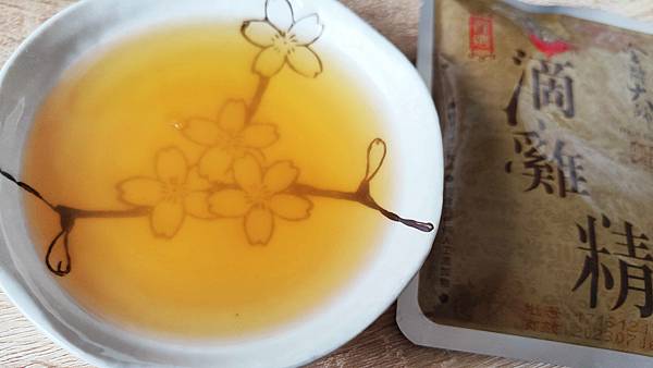 2022市售11家滴雞精大評比！11款滴雞精怎麼選？哪一款味道比較好喝？哪一款比較推薦？差別在哪邊？一次跟大家說！純煉滴雞精/田原香滴雞精(冷凍)/老協珍滴雞精/大成滴雞精(冷凍)/農純鄉滴雞精(冷凍)/桂格滴雞精/芳茲滴雞精/娘家滴雞精/享食尚滴雞精/白蘭氏滴雞精/金牌大師純煉原味滴雞精