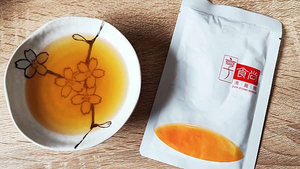 2022市售11家滴雞精大評比！11款滴雞精怎麼選？哪一款味道比較好喝？哪一款比較推薦？差別在哪邊？一次跟大家說！純煉滴雞精/田原香滴雞精(冷凍)/老協珍滴雞精/大成滴雞精(冷凍)/農純鄉滴雞精(冷凍)/桂格滴雞精/芳茲滴雞精/娘家滴雞精/享食尚滴雞精/白蘭氏滴雞精/金牌大師純煉原味滴雞精