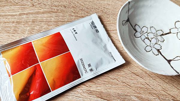 2022市售11家滴雞精大評比！11款滴雞精怎麼選？哪一款味道比較好喝？哪一款比較推薦？差別在哪邊？一次跟大家說！純煉滴雞精/田原香滴雞精(冷凍)/老協珍滴雞精/大成滴雞精(冷凍)/農純鄉滴雞精(冷凍)/桂格滴雞精/芳茲滴雞精/娘家滴雞精/享食尚滴雞精/白蘭氏滴雞精/金牌大師純煉原味滴雞精