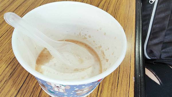 阿嬤ㄟ豆花-鶯歌老街裡,假日大排長龍的超人氣豆花店