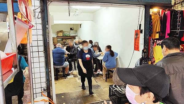 【中和美食】汕頭麵-每天只開3小時!爆人氣排隊無名小吃店