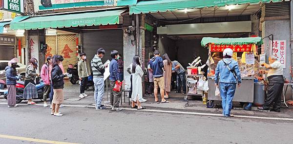 【南投美食】楊家珍珠奶茶-一開店就要等2小時以上的爆人氣飲料店