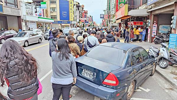 【彰化美食】北斗肉圓生-1顆20元的爆人氣排隊肉圓店