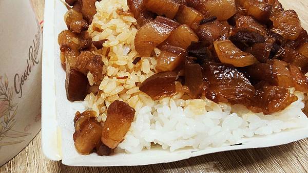 【板橋美食】葉家藥燉排骨-超強實力!不論是魯肉飯還是藥燉排骨味道都是一絕! 【板橋美食】葉家藥燉排骨-超強實力!不論是魯肉飯還是藥燉排骨味道都是一絕!