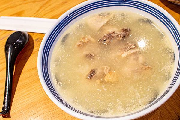 【台北美食】炸去啃 職人炸物 台北信義A11店-信義區百貨公司裡超平價雞排店 【台北美食】炸去啃 職人炸物 台北信義A11店-信義區百貨公司裡超平價雞排店