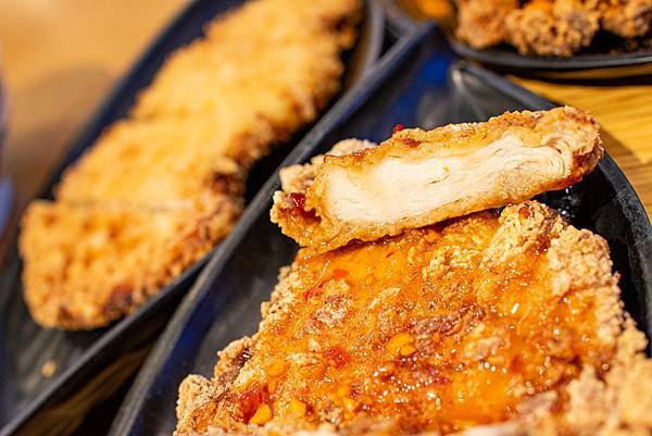 【台北美食】炸去啃 職人炸物 台北信義A11店-信義區百貨公司裡超平價雞排店 【台北美食】炸去啃 職人炸物 台北信義A11店-信義區百貨公司裡超平價雞排店