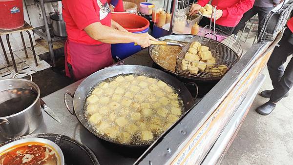 廟口阿嬷臭豆腐 廟口阿嬷臭豆腐