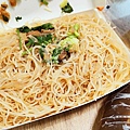 【板橋美食】藥燉排骨、炒米粉-只有晚上才能吃到的無名路邊攤美食