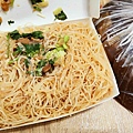 【板橋美食】藥燉排骨、炒米粉-只有晚上才能吃到的無名路邊攤美食