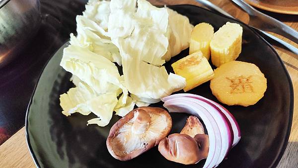 【台北火鍋】聚北海道鍋物-壽星當日5折優惠火鍋餐廳!還享有70樣食材無限量吃到飽 【台北火鍋】聚北海道鍋物-壽星當日5折優惠火鍋餐廳!還享有70樣食材無限量吃到飽