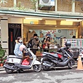 【新店美食】小渝魯肉飯-隱藏在巷弄裡評價4.4顆星的魯肉飯小吃店