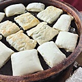 【宜蘭景點】宜蘭農夫青蔥體驗農場-蔥油餅DIY親子農場，還可以零距離無柵欄餵食可愛的小動物