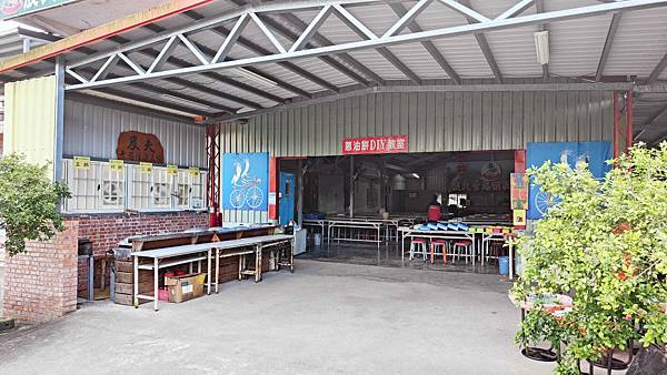 【宜蘭景點】宜蘭農夫青蔥體驗農場-蔥油餅DIY親子農場，還可以零距離無柵欄餵食可愛的小動物