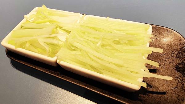 享鴨 烤鴨與中華料理-令人陶醉的酥脆鴨皮，有如餅乾般的酥脆又美味