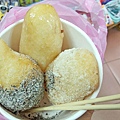 【永和美食】白糖粿-一份三顆只要50元，好吃又美味的樂華夜市小吃