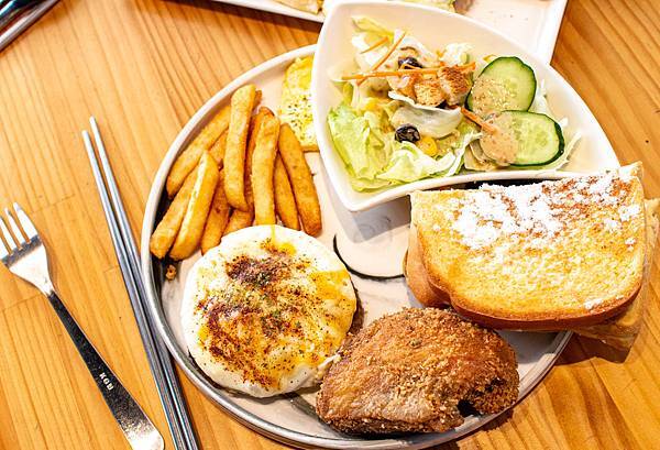 【蘆洲早午餐】蘆洲調色盤早午餐-千千萬萬別假日來!否則需要排隊才能吃到的早午餐店