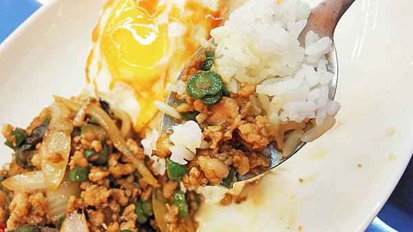 【板橋泰式料理】泰帥小吃店-不用百元就可以吃到泰式料理的爆CP值餐廳 【板橋泰式料理】泰帥小吃店-不用百元就可以吃到泰式料理的爆CP值餐廳