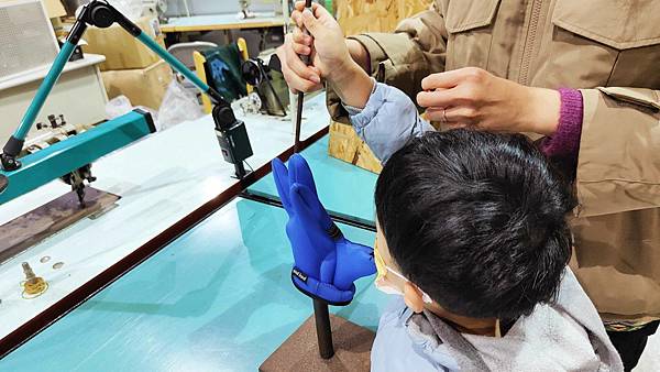 【彰化景點】台灣手套博物館-免門票免停車費,還有數十種免費親子設施讓你玩透透的觀光工廠