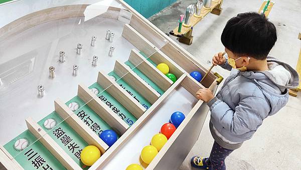 【彰化景點】台灣手套博物館-免門票免停車費,還有數十種免費親子設施讓你玩透透的觀光工廠