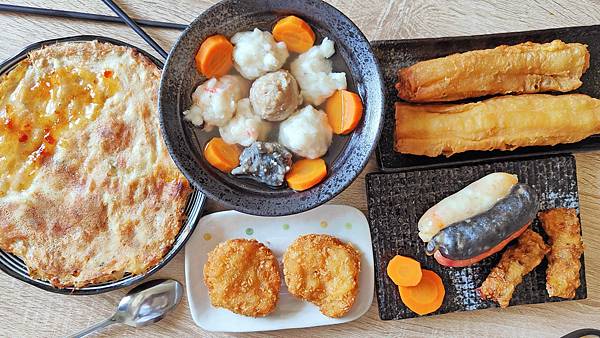 【澎湖第一首選伴手禮美食】澎湖西嶼明興花枝丸-吃下去的每一口都是滿滿的海鮮甜味,在嘴巴裡散不開 【澎湖第一首選伴手禮美食】澎湖西嶼明興花枝丸-吃下去的每一口都是滿滿的海鮮甜味,在嘴巴裡散不開