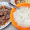 勇伯米粉湯-新店捷運站附近光明街必吃的米粉湯碧潭美食小吃店
