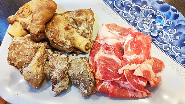 東來順羊肉爐 活蝦料理餐廳-只要450元就能吃到羊肉爐吃到飽火鍋!CP值爆高又好吃 東來順羊肉爐 活蝦料理餐廳-只要450元就能吃到羊肉爐吃到飽火鍋!CP值爆高又好吃