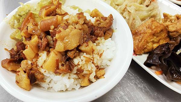 道地魯肉飯-樹林火車站附近,最受歡迎的宵夜美食,超強魯肉飯店 道地魯肉飯-樹林火車站附近,最受歡迎的宵夜美食,超強魯肉飯店