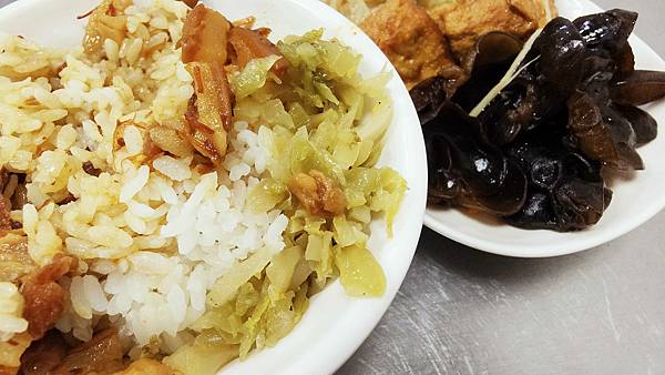 道地魯肉飯-樹林火車站附近,最受歡迎的宵夜美食,超強魯肉飯店 道地魯肉飯-樹林火車站附近,最受歡迎的宵夜美食,超強魯肉飯店