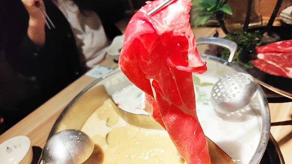 泰滾 Rolling Thai 泰式火鍋-當月壽星生日優惠,幾歲送幾隻蝦的台北泰式火鍋店