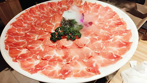 泰滾 Rolling Thai 泰式火鍋-當月壽星生日優惠,幾歲送幾隻蝦的台北泰式火鍋店