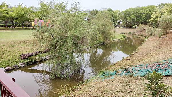台南親子一日遊-永通虱目魚粥、德元埤荷蘭村、六甲媽祖廟剉冰、蘭都觀光工廠、玉梅鮮乳包子饅頭、柳營八老爺牧場