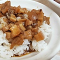 【台南美食】萬林牛肉湯-內用魯肉免費用吃到飽！想吃幾碗都沒有問題