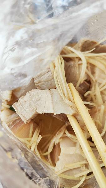 大有路鐵皮屋米粉湯