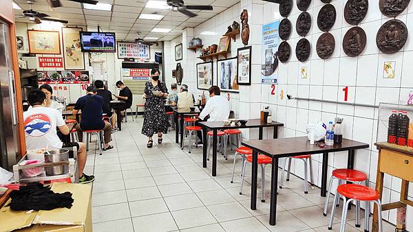 阿伯蛋包麵 阿伯蛋包麵