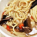 大吃小算小吃店｜大快爆炒酸酸甜甜的鱔魚麵