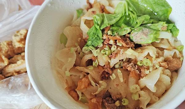 劉小籠麵食館松山菸廠附近CP值最高、最便宜的現做手工麵店