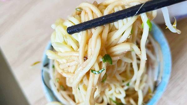 乾麵 米苔目 骨仔肉 乾麵 米苔目 骨仔肉