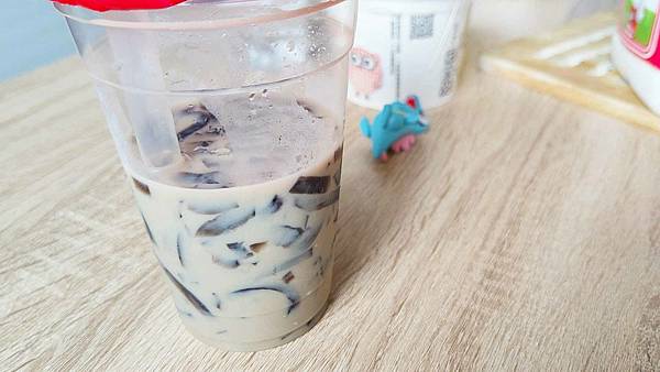 萬華林建發仙草冰燒仙草