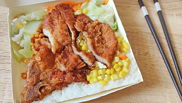 秦記排骨 秦記排骨