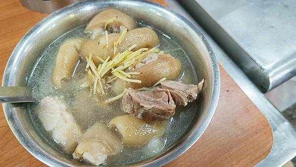 許仔豬腳麵線 許仔豬腳麵線