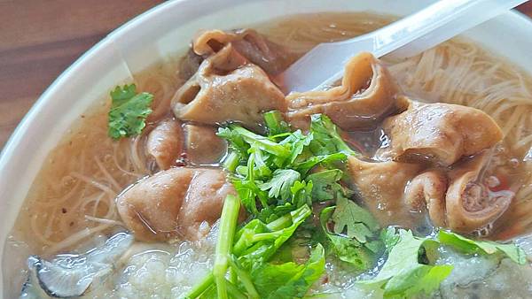 深丘大腸蚵仔麵線