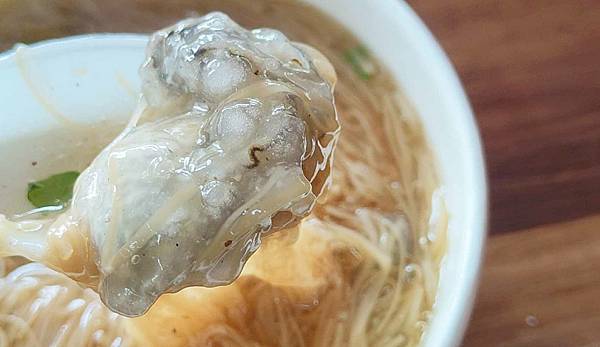 深丘大腸蚵仔麵線