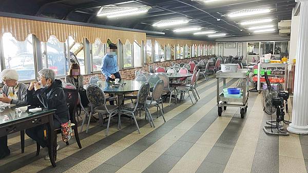 六窟溫泉餐廳 六窟溫泉餐廳