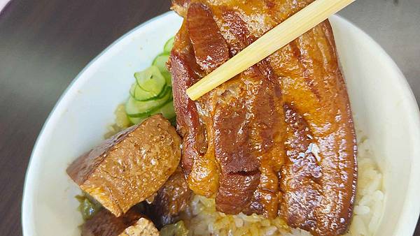 一甲子餐飲-祖師廟焢肉飯、刈包