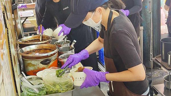 一甲子餐飲-祖師廟焢肉飯、刈包