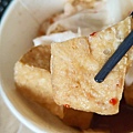 現燙蚵仔麵線、炸臭豆腐