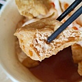 現燙蚵仔麵線、炸臭豆腐