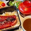 麗池畔
