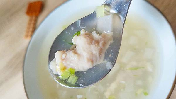 古早味小吃 小餛飩肉羹湯 油飯