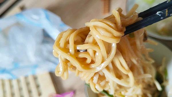 古早味小吃 小餛飩肉羹湯 油飯